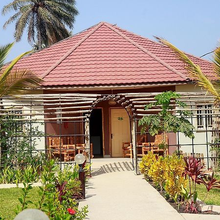 Bamboo Garden Hotel Serrekunda Esterno foto