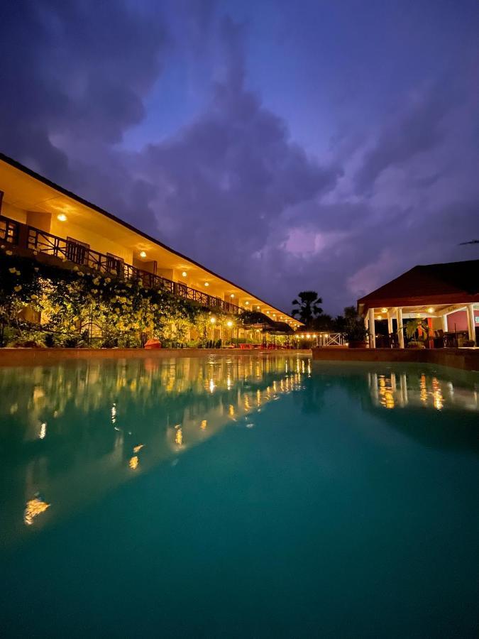 Bamboo Garden Hotel Serrekunda Esterno foto