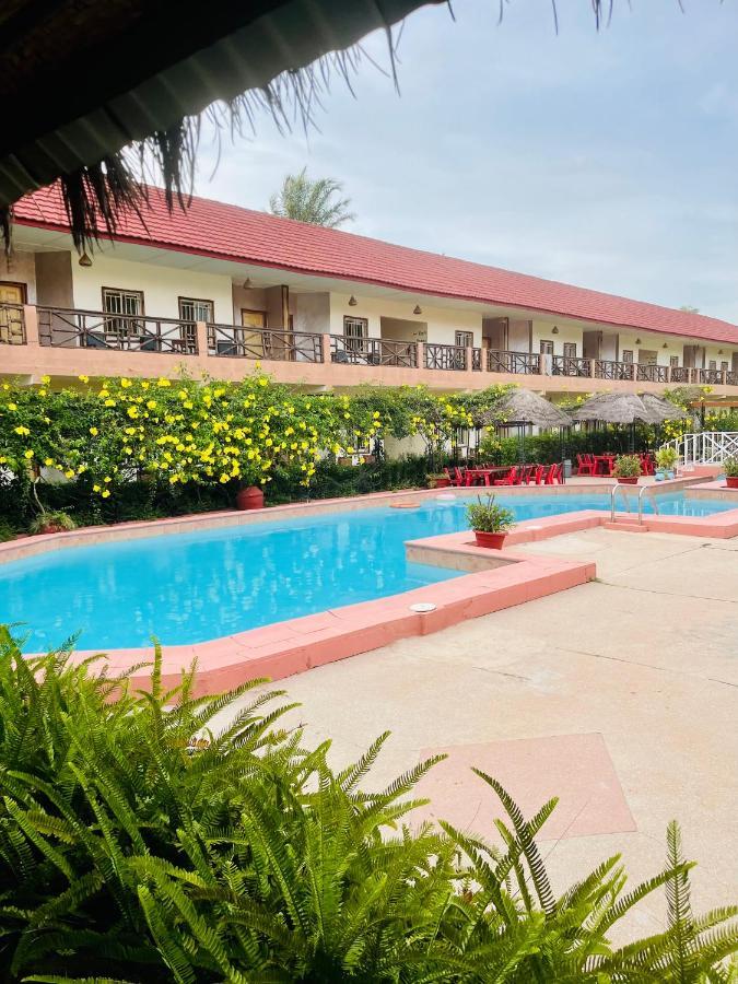 Bamboo Garden Hotel Serrekunda Esterno foto