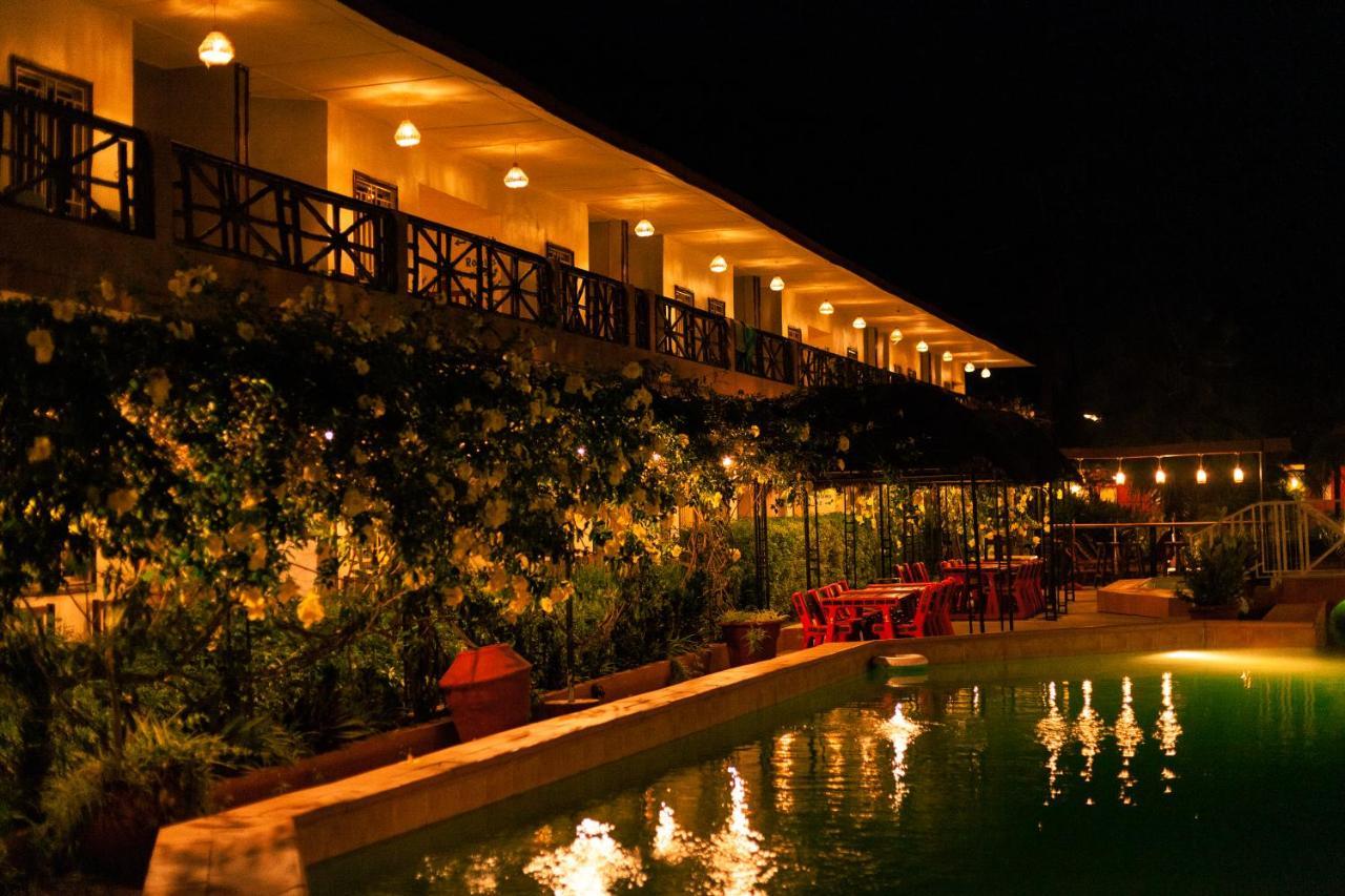 Bamboo Garden Hotel Serrekunda Esterno foto
