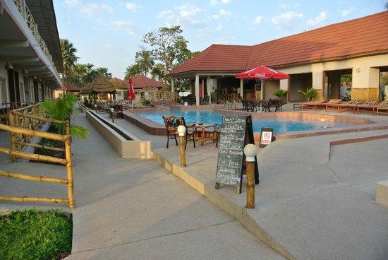 Bamboo Garden Hotel Serrekunda Esterno foto